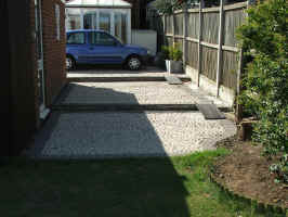 07_patio_cobbles.jpg (933151 bytes)